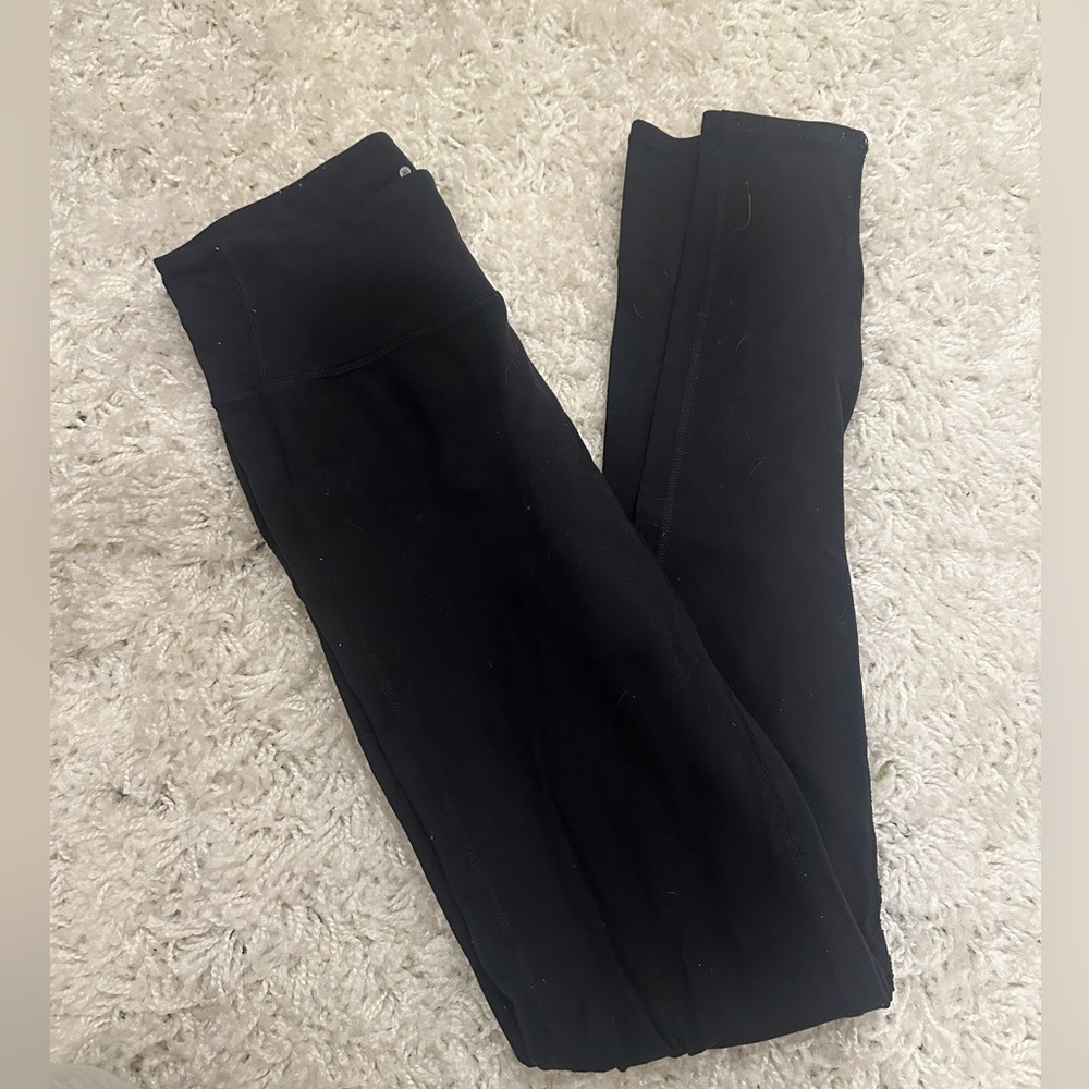 Athletic black leggings